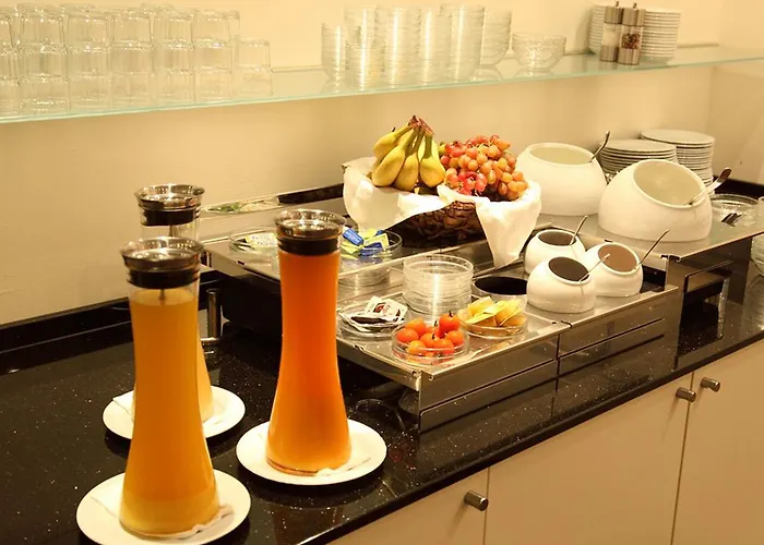 扎克伯格酒店 3*